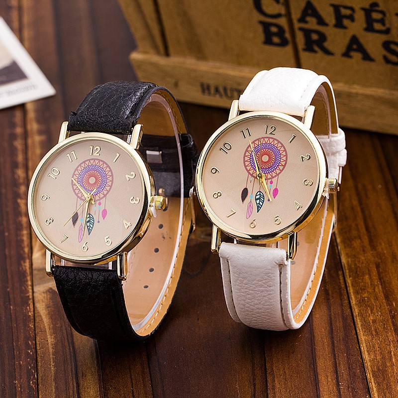 Đồng hồ thạch anh họa tiết dreamcatcher với thiết kế dây da 1635 | BigBuy360 - bigbuy360.vn