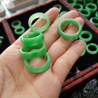 Nhẫn ngọc xanh lý size nhỏ