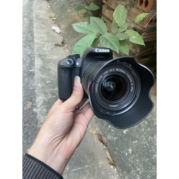 Máy ảnh Canon 700D kèm kis 18-55mm STM