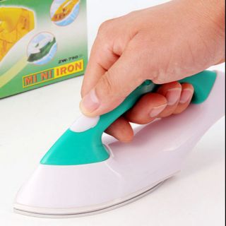 Bàn ủi mini tiện dụng