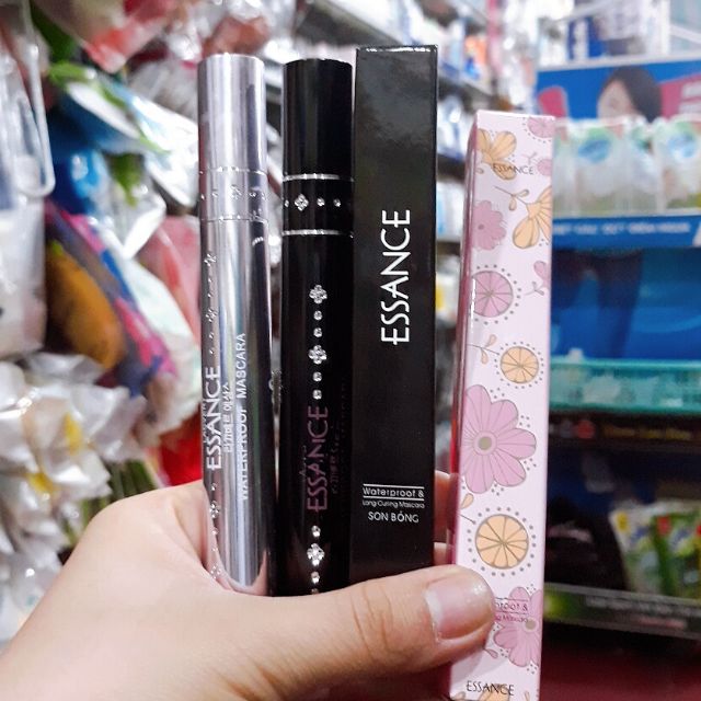 MASCARA CONG TỰ NHIÊN ESSANCE 8ml