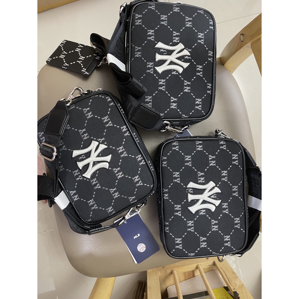 Túi Dia Monogram JQD Camera sẵn hai màu Nâu và Đen năng động