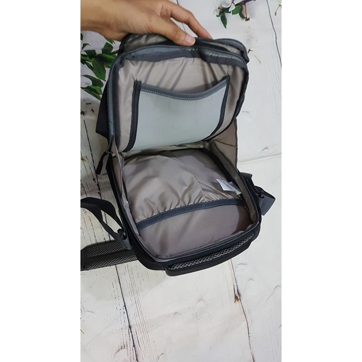 Túi Đeo Chéo Ipad TNF Sling Bag màu đen