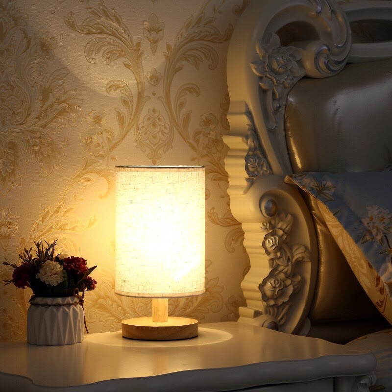 Đèn ngủ để bàn thân gỗ , đèn ngủ vintage phong cách Hàn quốc