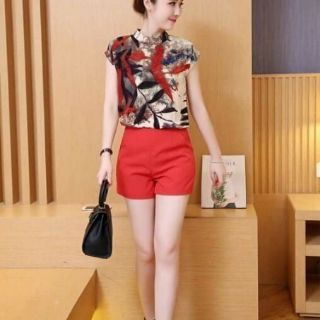 Set lá trúc đỏ thanh lịch.