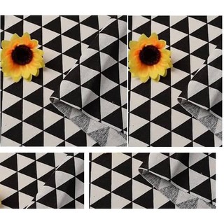 Vải bố canvas tam giác trắng đen