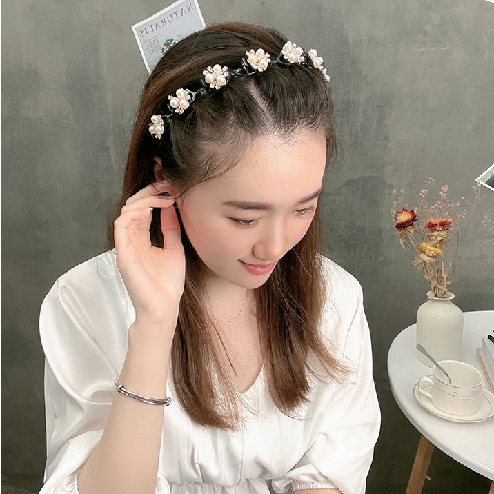 Cài tóc đính hoa và ngọc trai nhân tạo
