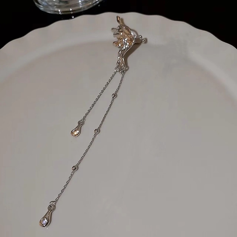 Khuyên Tai Dạng Kẹp Vành Tai Không Cần Xỏ Lỗ