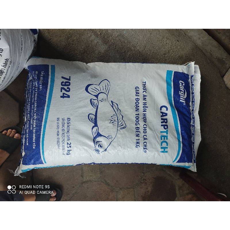 Cám Cargill 7924 30% đạm thích hợp câu hồ dịch vụ, làm thức ăn cá Koi, cá chép...