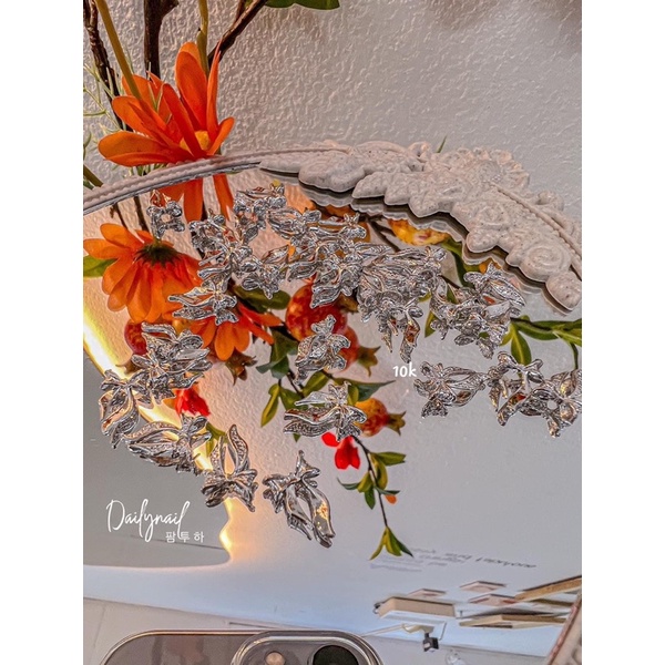 Charm nơ vàng bạc