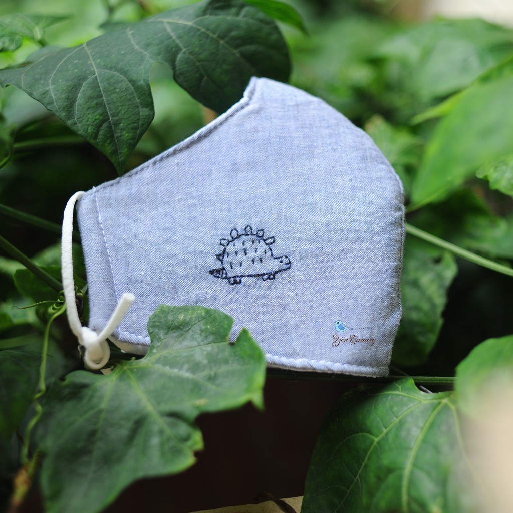 Khẩu trang thêu tay handmade, nhận thêu theo yêu cầu: thêu họa tiết, thêu tên,... | BigBuy360 - bigbuy360.vn