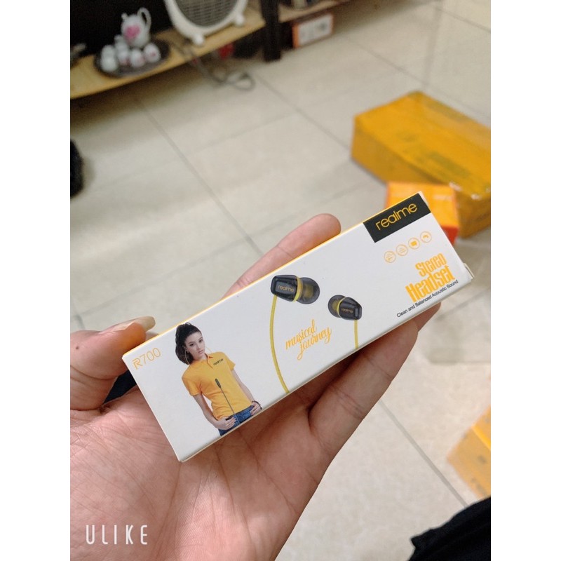 tai nghe realme r700