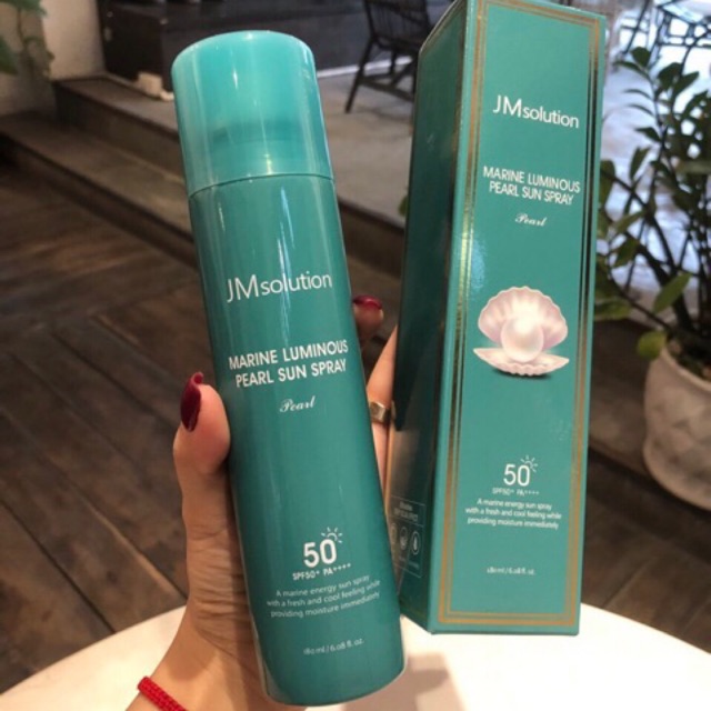 Bình Xịt Chống Nắng Jm Solution Ngọc Trai 180ml