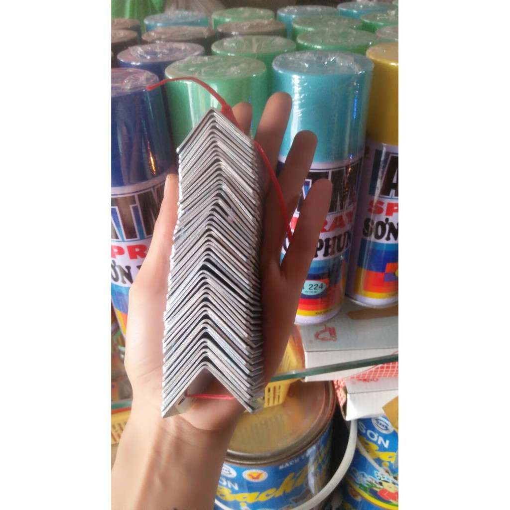 Ke góc vuông 4 lỗ 35mm.