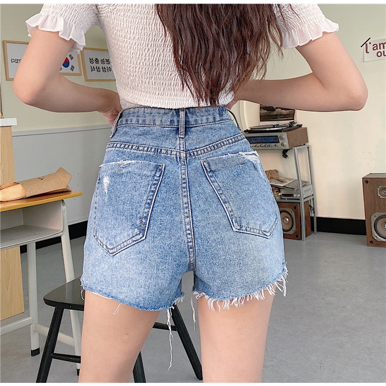 QUẦN SHORT JEANS RÁCH NHẸ THỜI TRANG NỮ