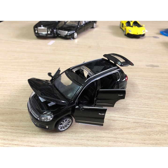 Đồ chơi ô tô mô hình Volkswagen Tiguan bằng hợp kim tỉ lệ 1:32