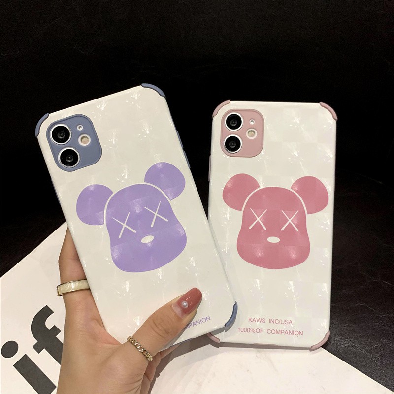 Ốp điện thoại giả da mềm chống rơi bảo vệ 4 góc toàn diện in hình Kaws phản quang cho iPhone 12 Pro Max 11 X XR 6 7 8+