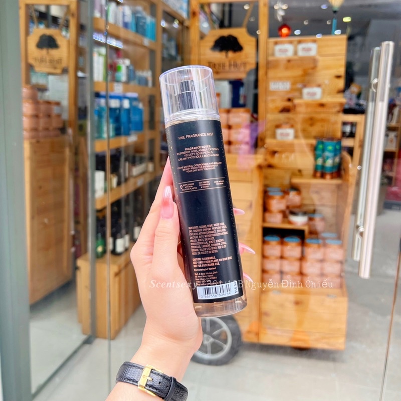 Xịt thơm Bath and Body Works - Into the Night