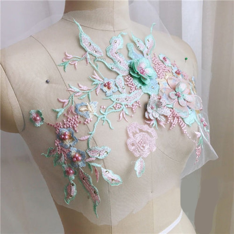 1 miếng vải tuyn thêu hoa 3D thủ công kích thước 330*280mm dùng để thêu vào váy cưới cho bạn nữ