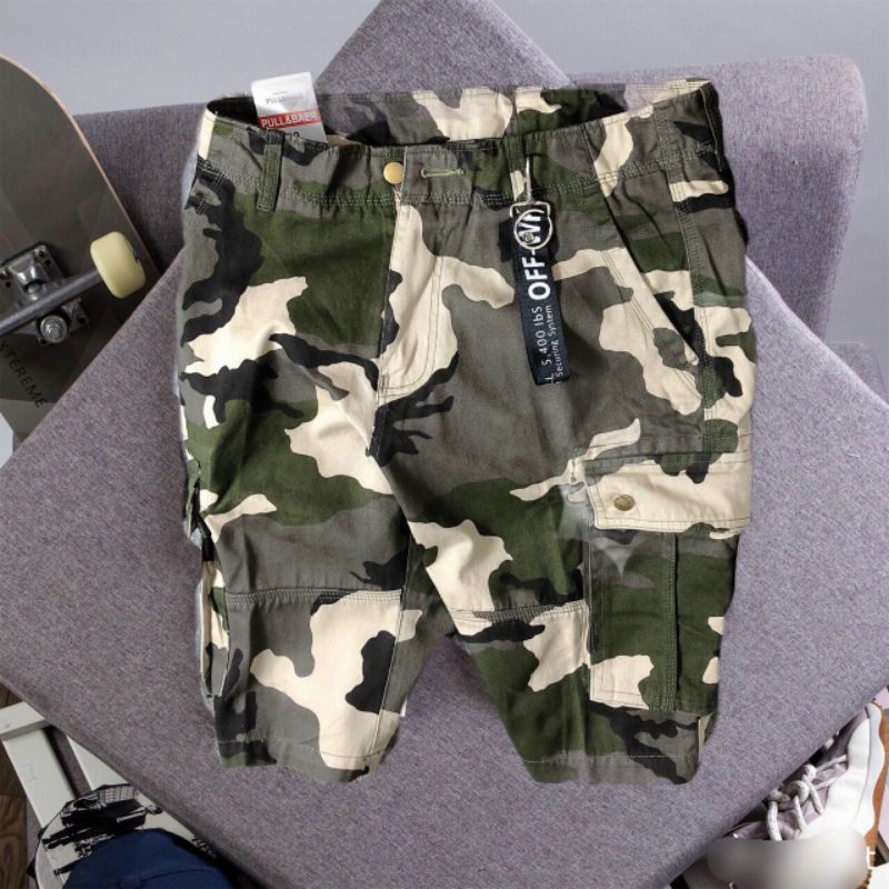 Quần short kaki sọc lính túi hộp.