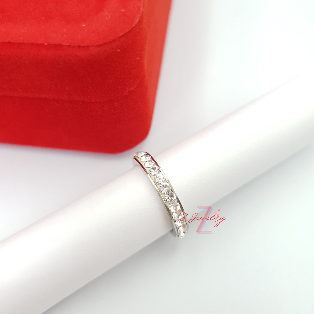 Nhẫn đính pha lê Swarovski xinh xắn sang trọng
