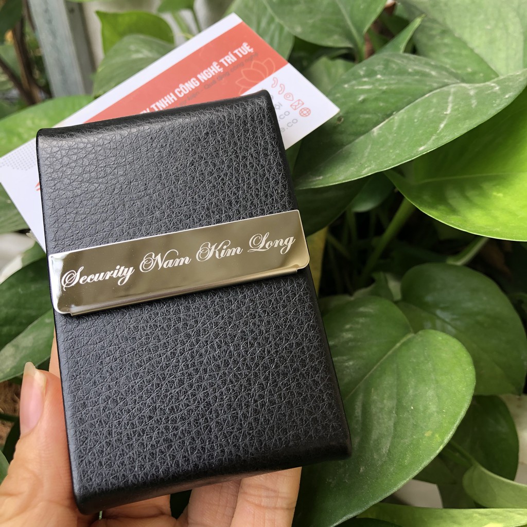 Ví đựng name card mở nắp nam châm, giảm giá ngay 10% khi đặt hộp đưng card visit khắc tên