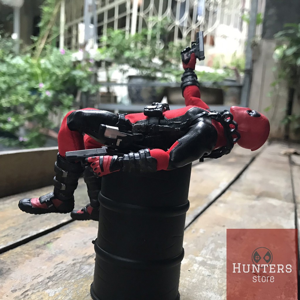 Mô hình Deadpool Mezco bootleg