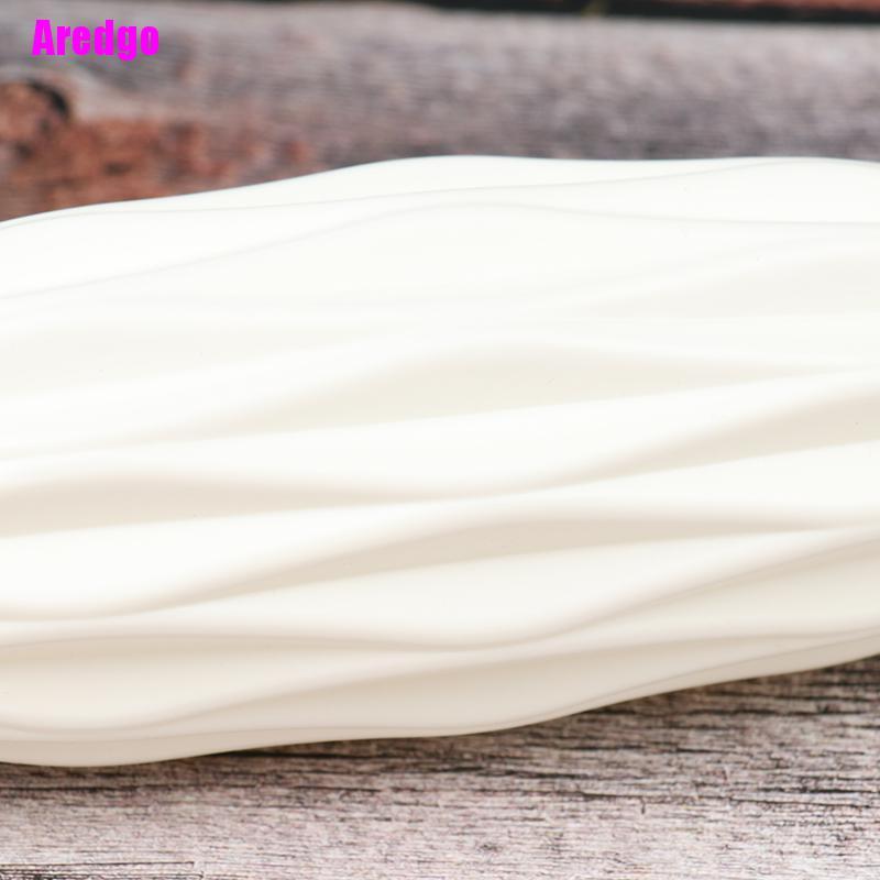 Chậu Hoa Bằng Gốm Sứ Màu Trắng