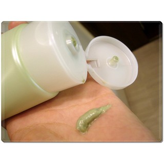 Sữa rửa mặt trà xanh matcha