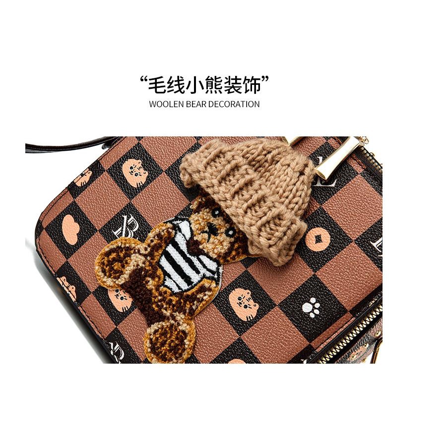 Túi Đeo Chéo Hình Vuông Nhỏ Họa Tiết Gấu Hoạt Hình Màu Tương Phản Thời Trang 2022 Cho Nữ