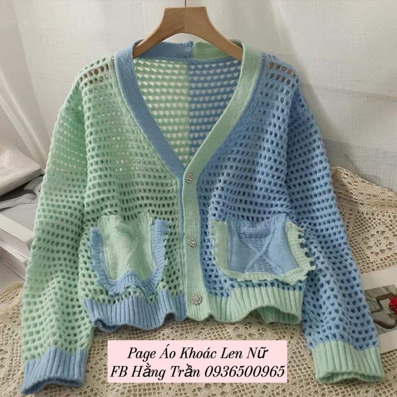 Áo khoác len nữ lửng lổ thưa mát phối màu như hình.