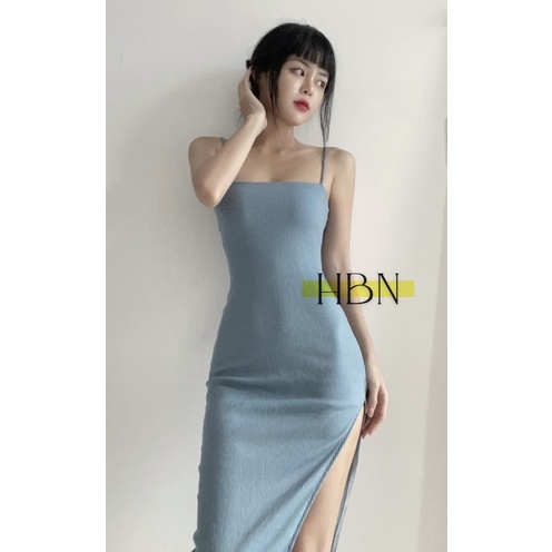 Váy body hai dây tối giản
