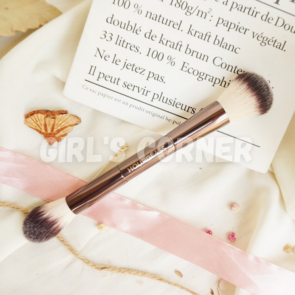Cọ má hồng - highlight - setting 2 đầu Hourglass Ambient™ Lighting Edit Brush