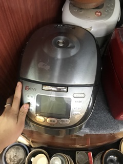 Nồi cơm điện Nhật bãi Tiger JKF-A 1l