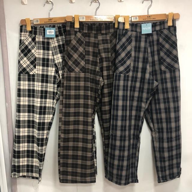 Quần baggy vải kẻ