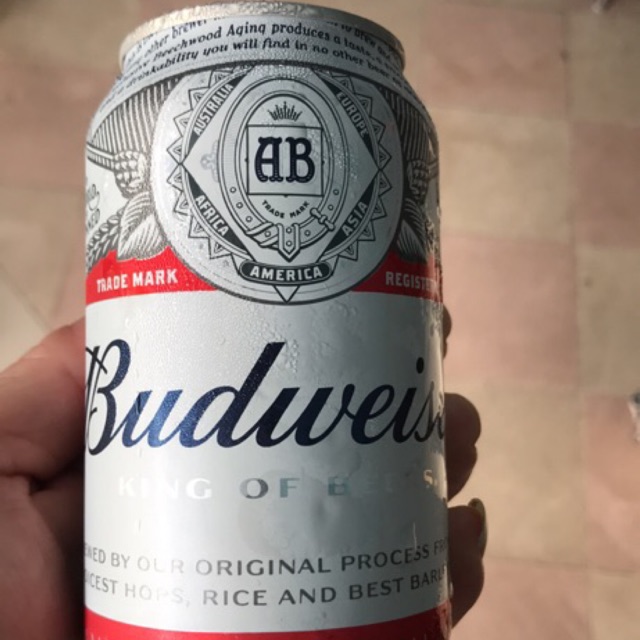 Bia budweiser lon 330ml