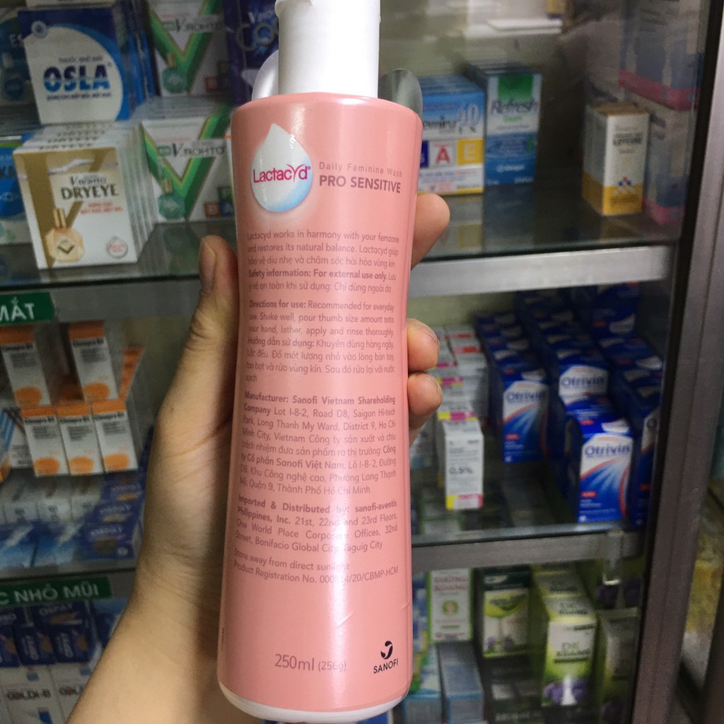 Dung Dịch Vệ Sinh dành cho da nhạy cảm Lactacyd Pro Sensitive 250ml