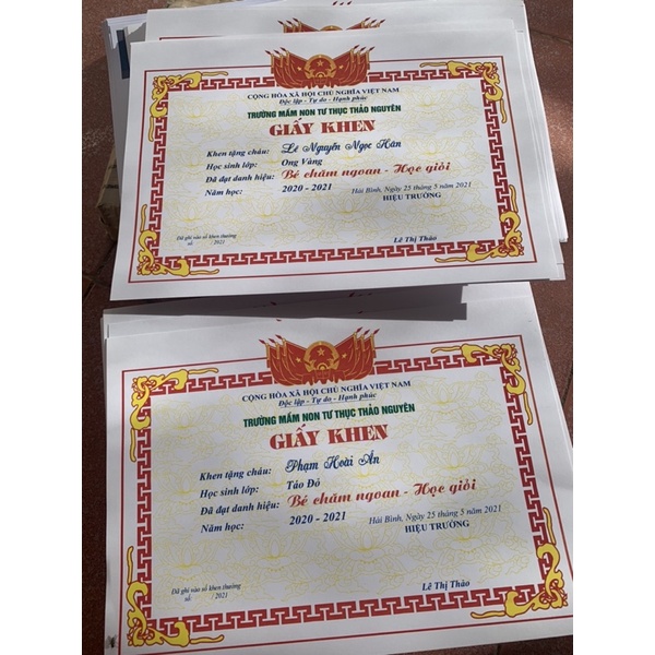 Giấy khen in tên trường