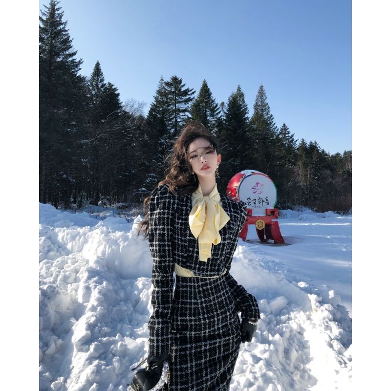 Áo Khoác Len Dáng Ngắn Họa Tiết Kẻ Sọc Thời Trang Cao Cấp Năm Mới 2022