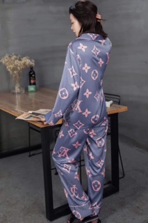 Đồ Bộ Pijiama Lụa Satin Hình LV Tay Dài