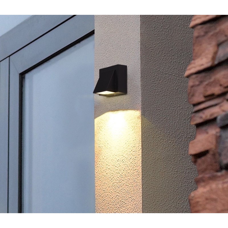 Đèn Led treo tường hắt tường trang trí ngoài trời trong nhà chống nước ánh sáng vàng Led 5W 220V
