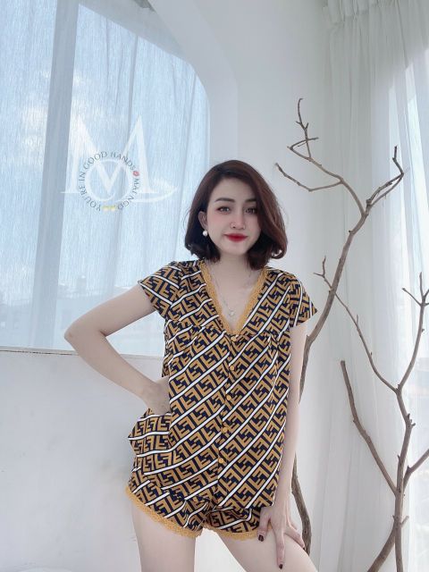 Bộ sọt lụa satin cổ V phối ren dưới 58kg | BigBuy360 - bigbuy360.vn