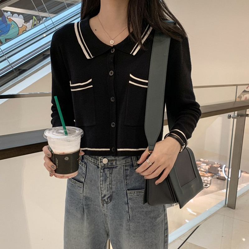 Áo Cardigan Dệt Kim Ngắn Phối Túi Kiểu Retro Cá Tính Cho Nữ