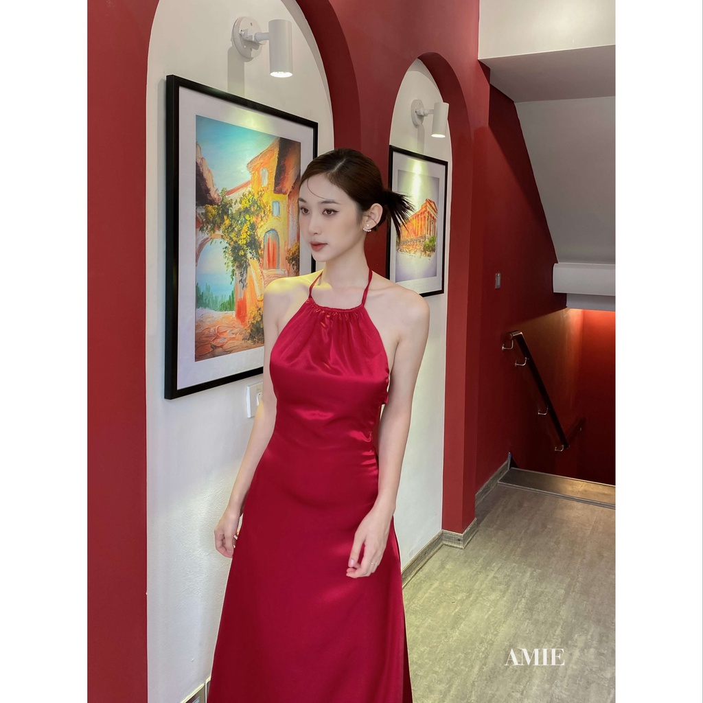 Đầm luạ yếm hở lưng cao cấp AMIE, váy hở lưng chất vải phi lụa sang chảnh sexy