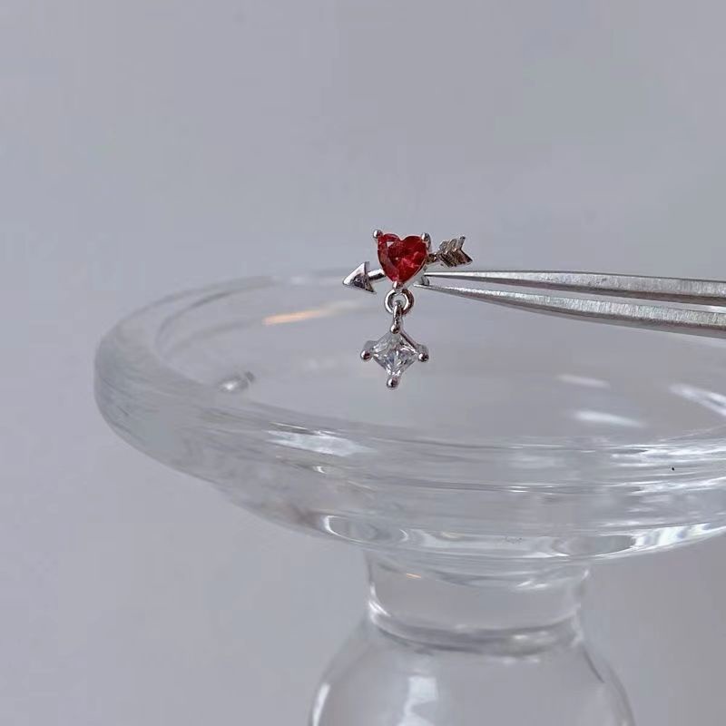 Khuyên Tai Nữ Trang Tạo Hình Độc Đáo