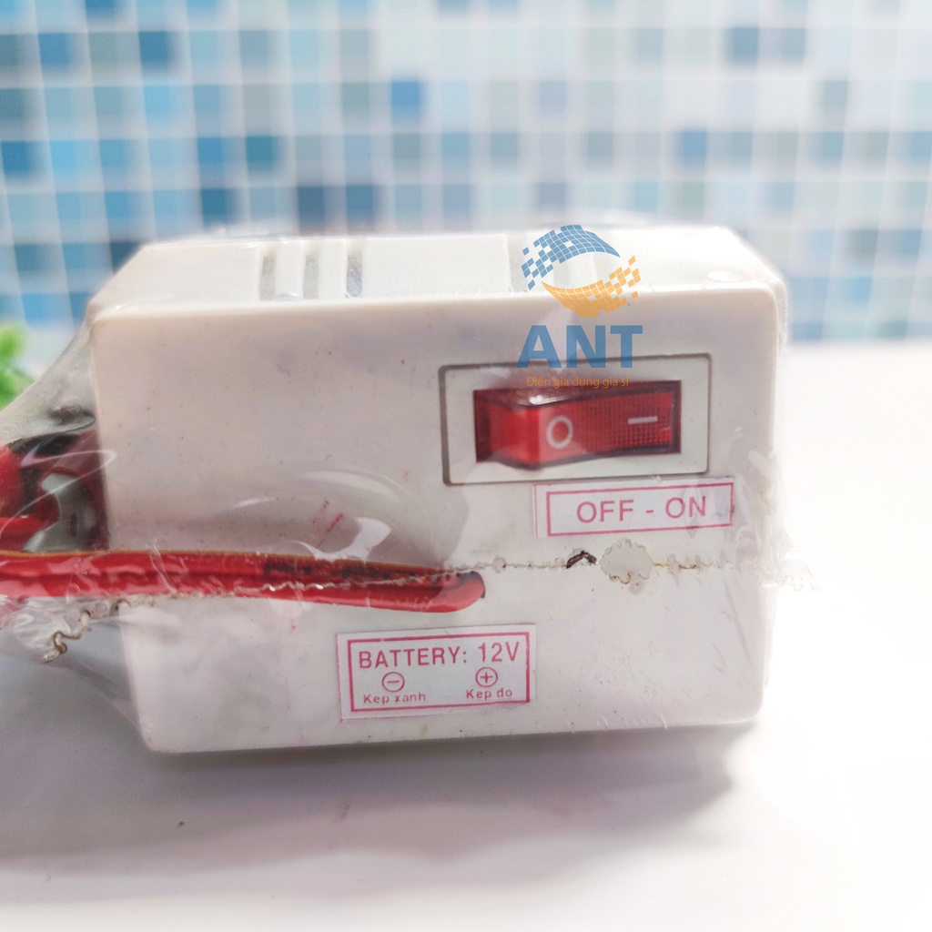 Bộ Chuyển Điện Inverter 12V Ra 220V Công Suất 250W