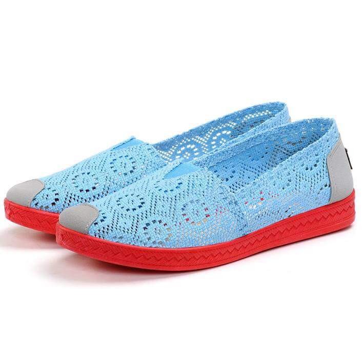 Giày slip on ren