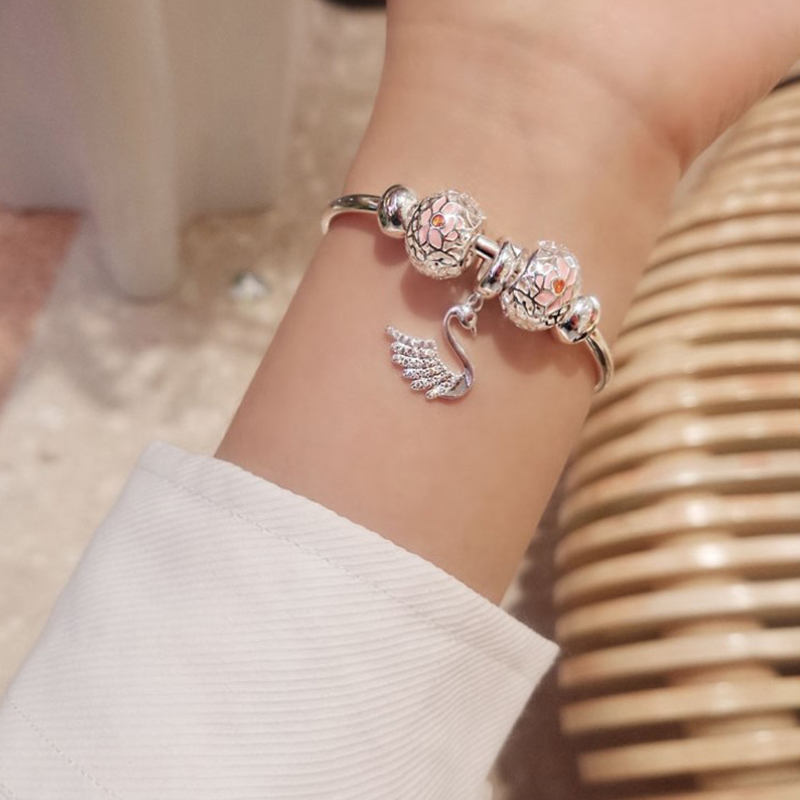 Vòng Tay Mạ Bạc Mặt Hình Thiên Nga Xinh Xắn Cho Nữ