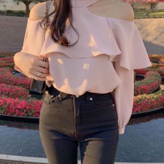 😆 Áo rớt vai dây hồng