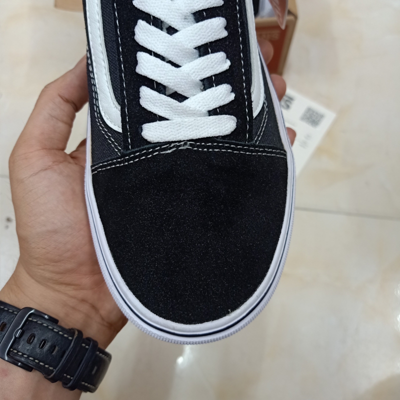 Giày Vans Old Skool Đen Sọc Trắng